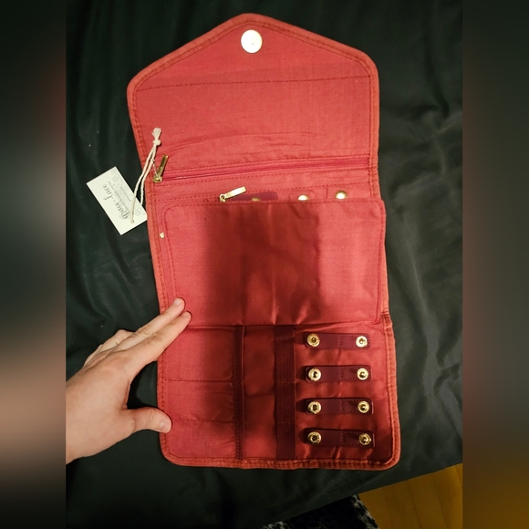 Grace and lace portable jewelery organizer - Picture 5 of 6